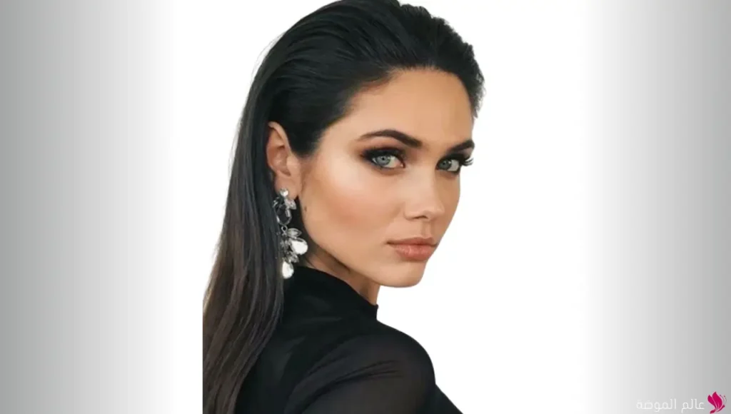 تسريحة الشعر المسحوب للخلف (Slicked Back Hair)