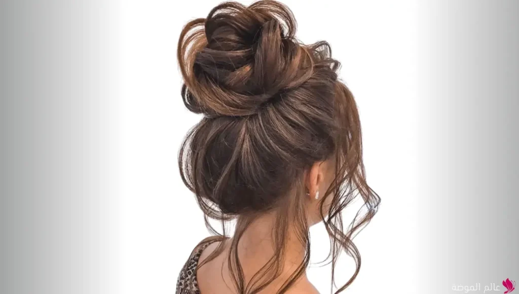 تسريحة الكعكة العالية (Top Knot)